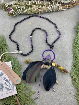 Tudatos révület nyers ametiszt druza mala, mantra füzér, sámánisztikus nyaklánc  őz aganccsal